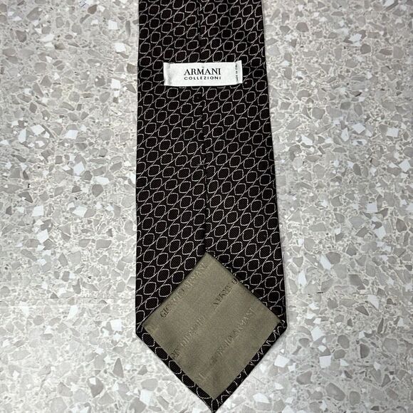 GIORGIO ARMANI Collezioni 100% Silk Tie Necktie Brown Geometric Made in Italy - Picture 4 of 9